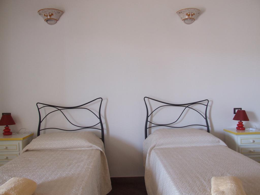 Agriturismo Locoe Oliena Zewnętrze zdjęcie