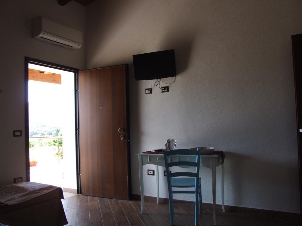 Agriturismo Locoe Oliena Zewnętrze zdjęcie