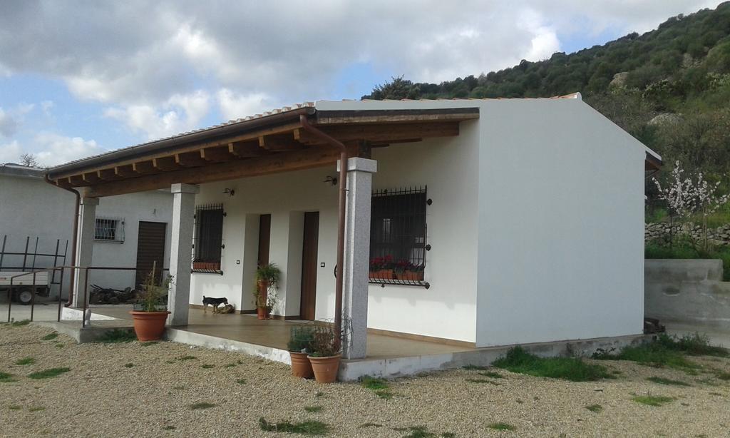 Agriturismo Locoe Oliena Zewnętrze zdjęcie